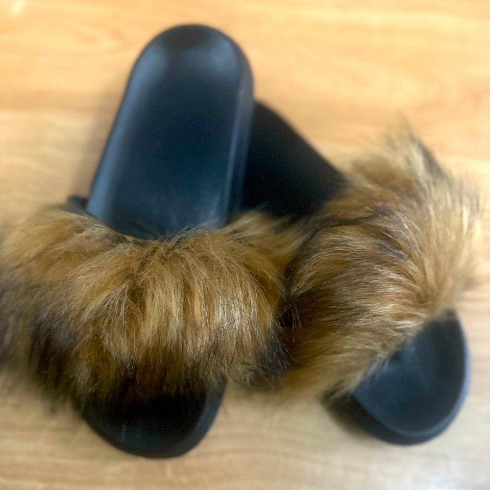 Brand New Fur Slides Slip on’s . Size 11/12